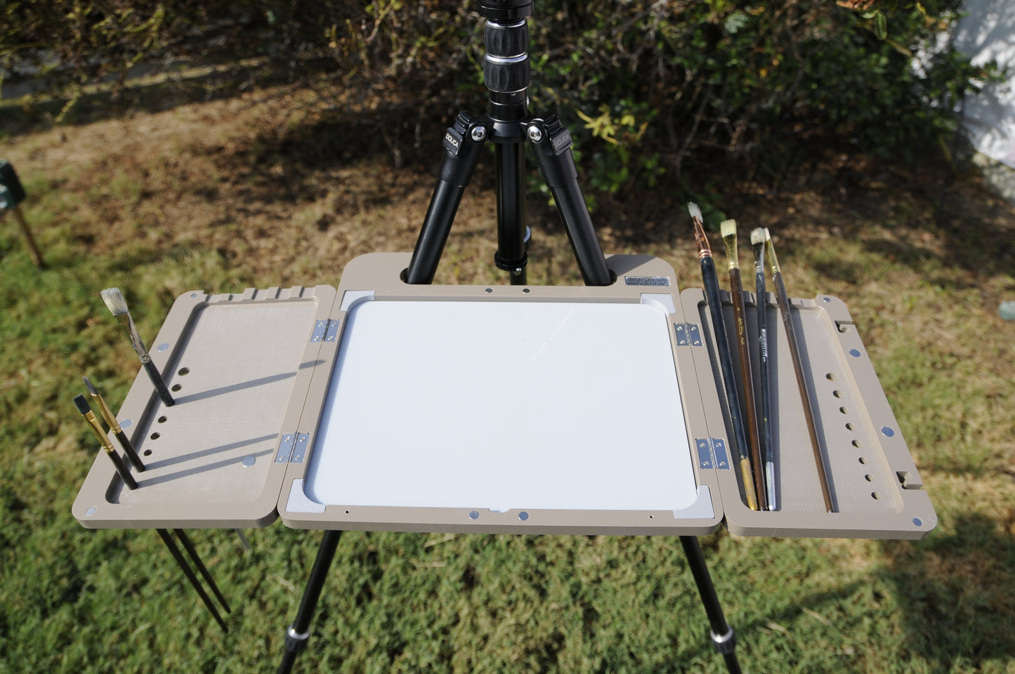 Feather lite XL palette with 22" holder